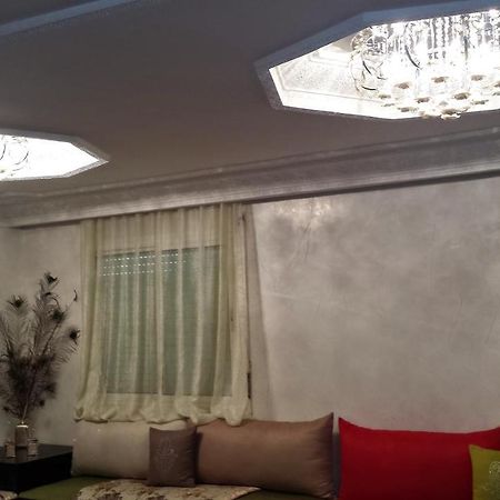 Ayam Room Salé Екстериор снимка