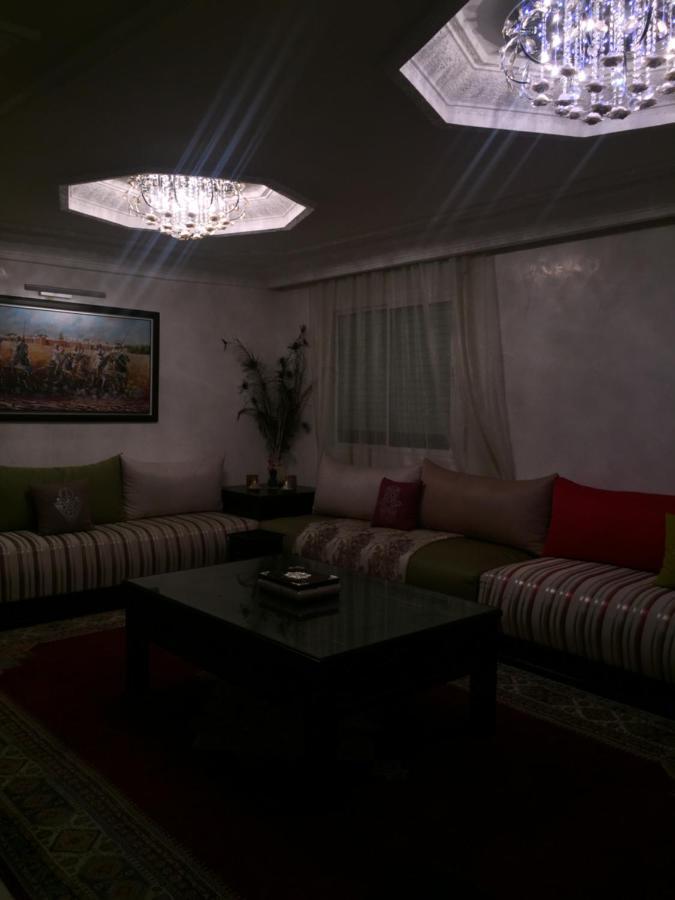 Ayam Room Salé Екстериор снимка