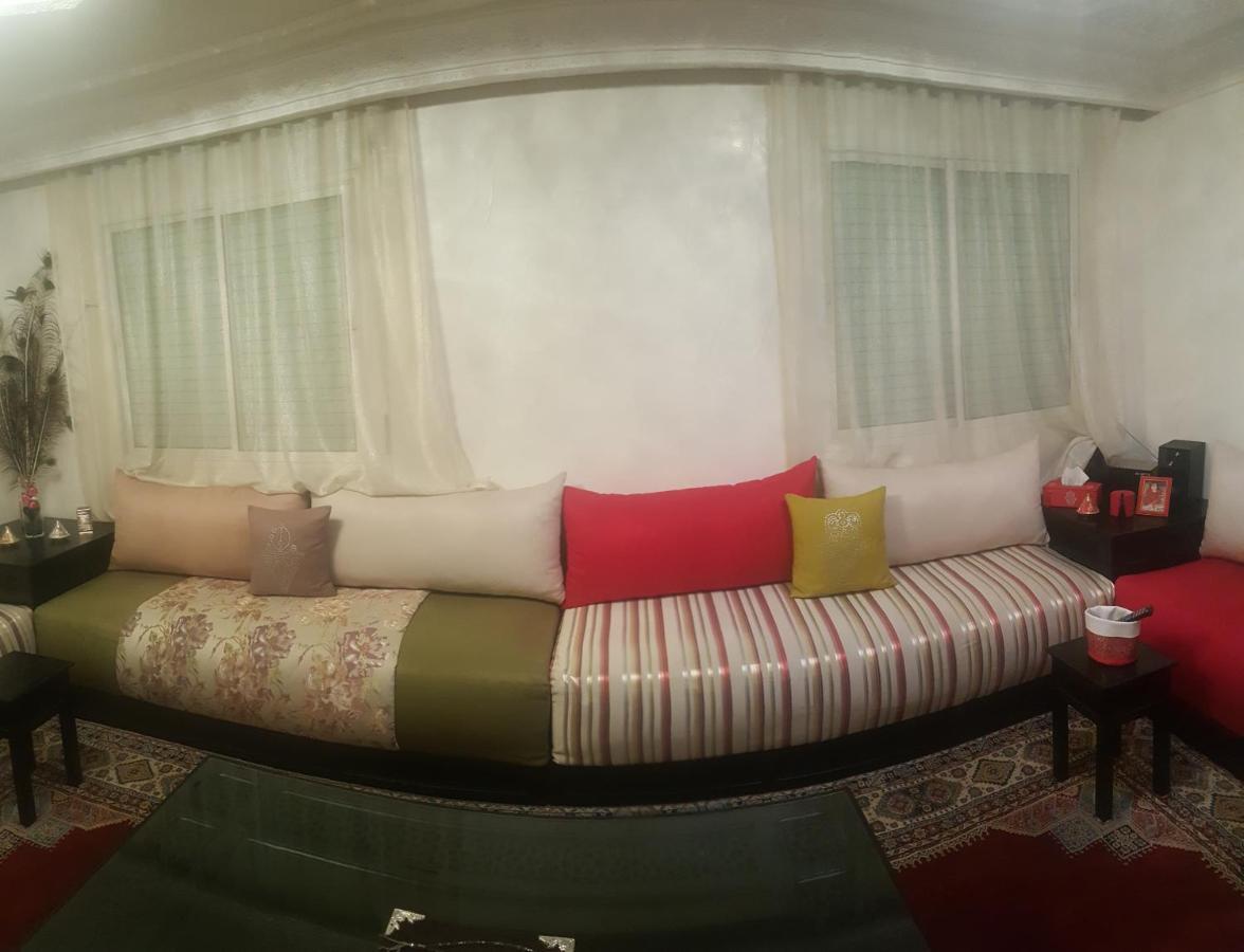 Ayam Room Salé Екстериор снимка
