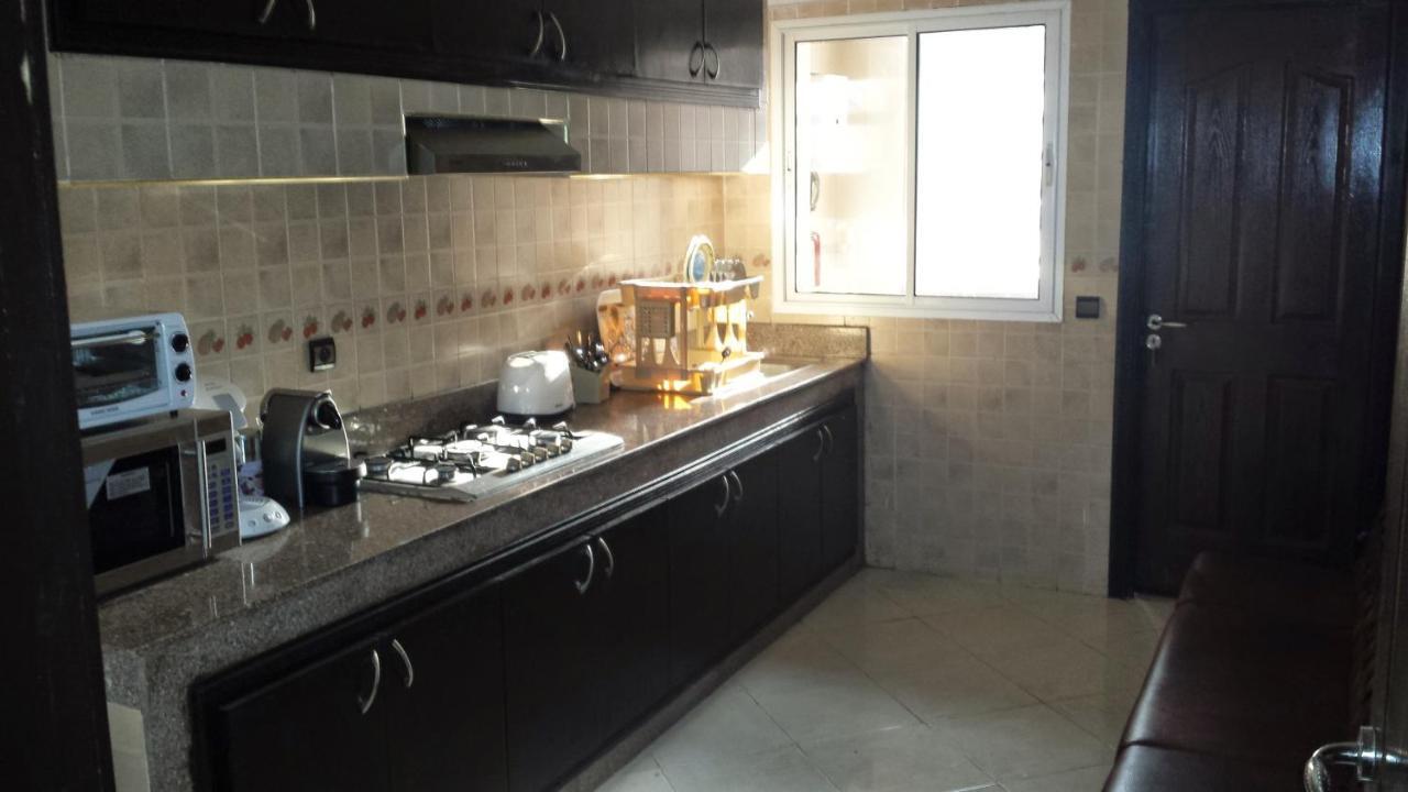 Ayam Room Salé Екстериор снимка